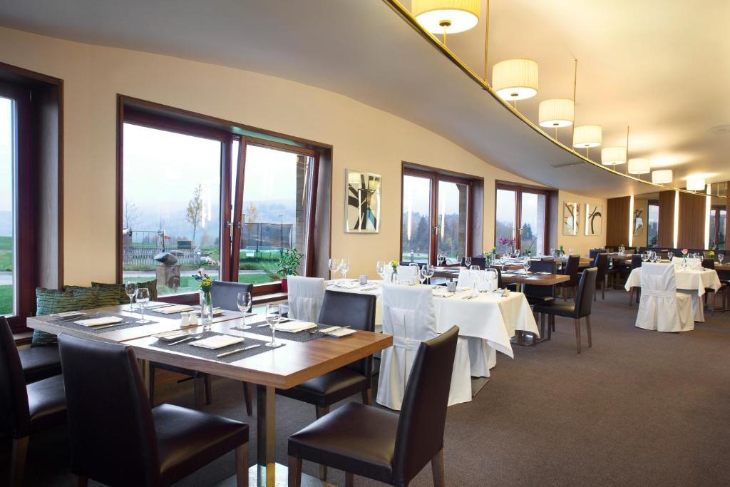 Grund Resort Golf And Ski Mlade Buky Ngoại thất bức ảnh