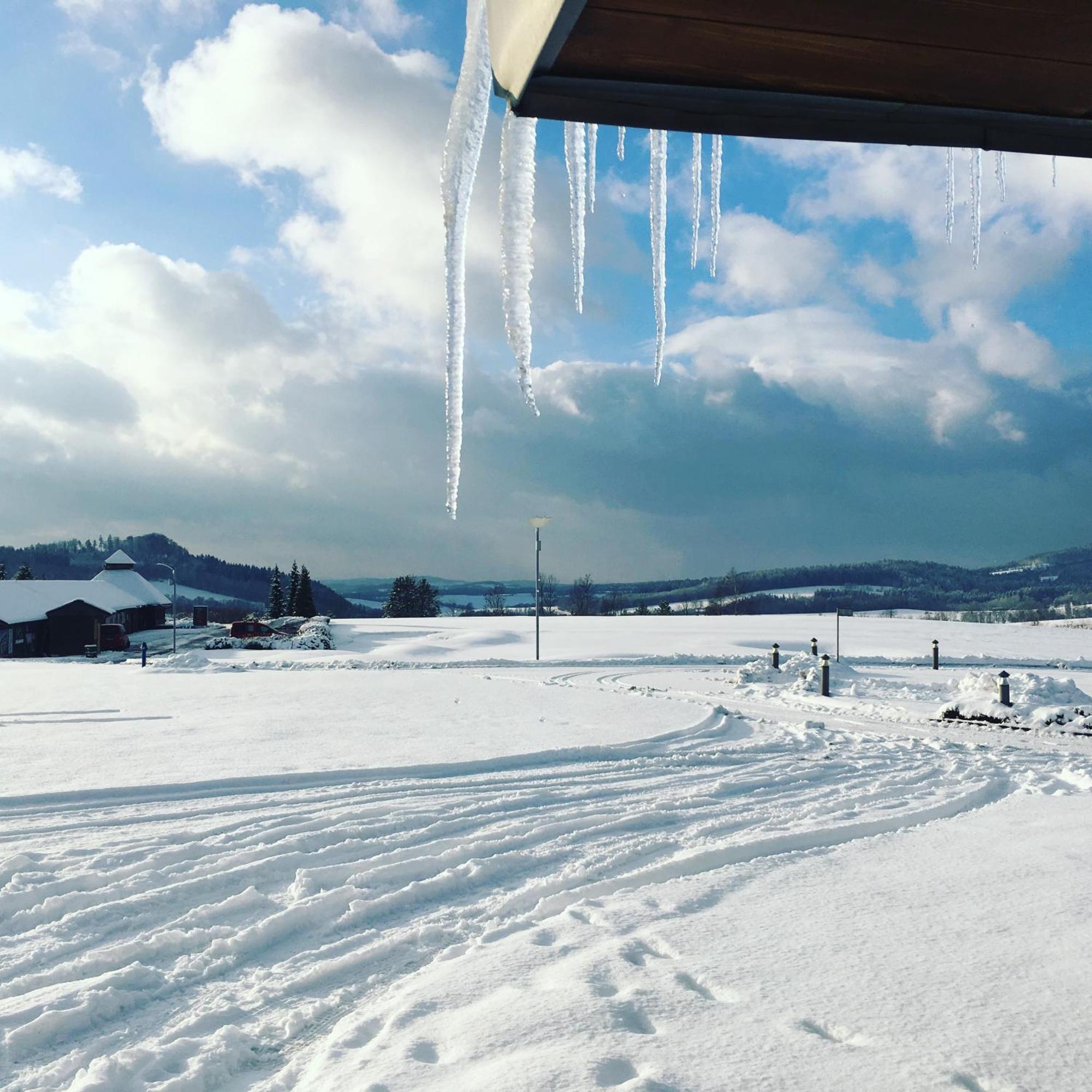 Grund Resort Golf And Ski Mlade Buky Ngoại thất bức ảnh